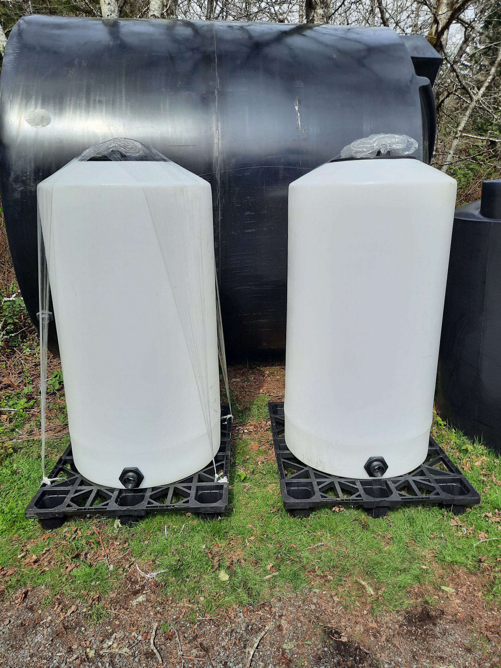 Storage water tank 8000liters - Advanced Builders Hardware