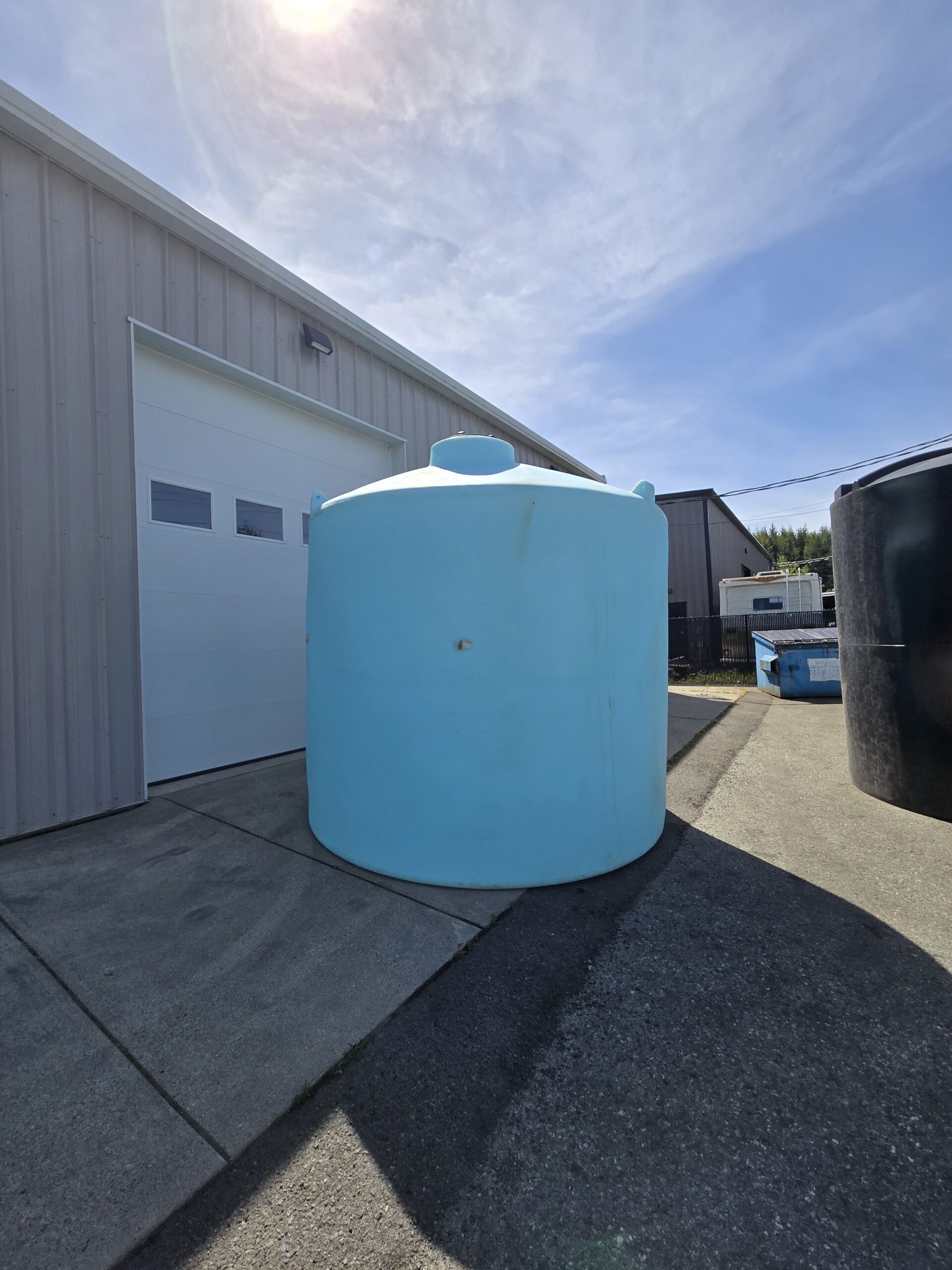 42825 - 4000 Imperial Gallon Vertical Storage Tank HD-image