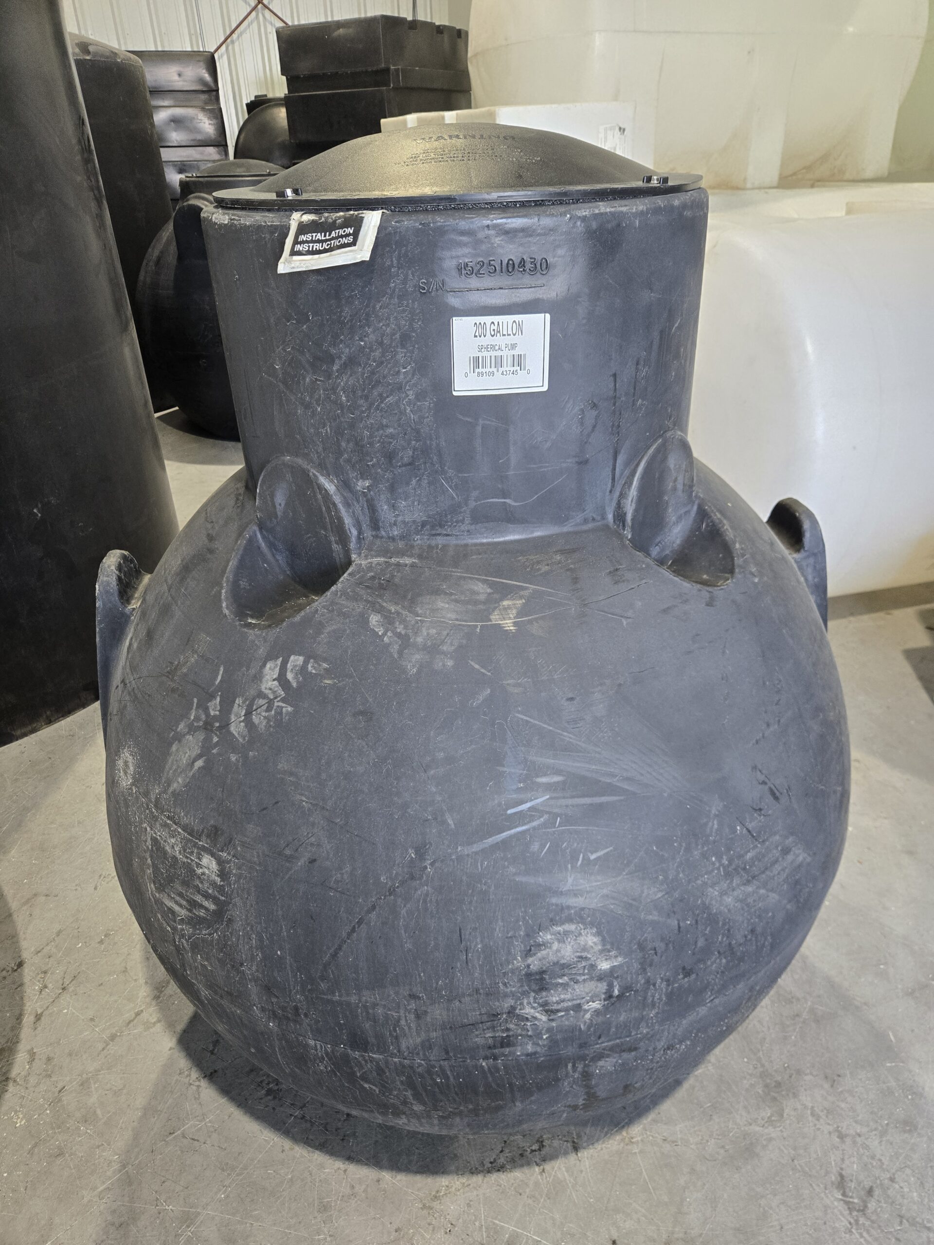 44950 - 165 Imperial Gallon Spherical Pump Tank-image